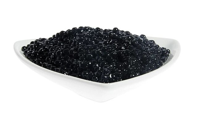 Extrato de caviar preto como parte do creme Eudalie